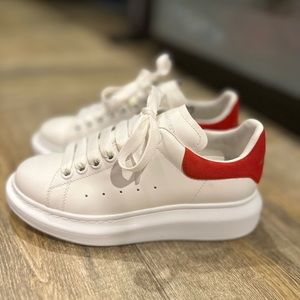 Alexander McQueen Oversized Sneakers size 36, New With Box (little damaged)